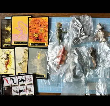 대신비박물관 메디콤토이 피규어 미확인생물 UMA 오컬트 세트1