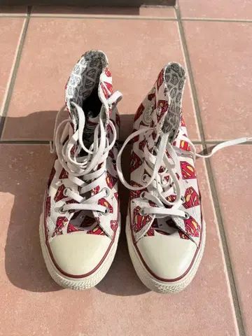 컨버스 올스타 슈퍼맨 패턴 하이컷