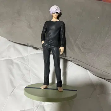 주술회전 고죠 사토루 피규어