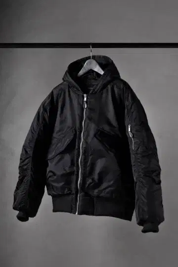 ENTIRE STUDIOS XB-70 봄버 자켓