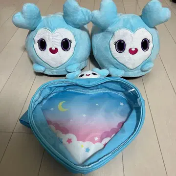 TWICE 굿즈 스카이블루 봉제 인형 & 하트형 보관 케이스