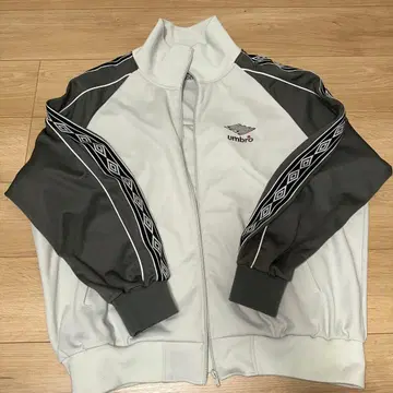 umbro x 9090 트랙 자켓 XL 사이즈 화이트/그레이