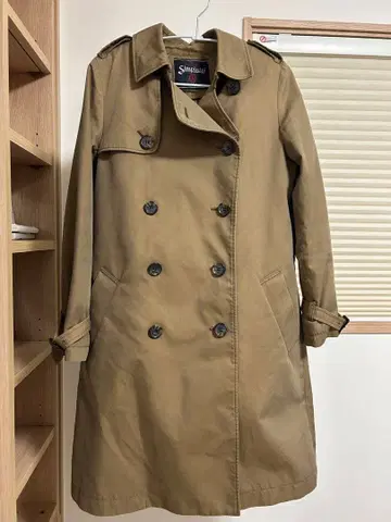 베이지 더블 브레스트 트렌치코트 심플리티에