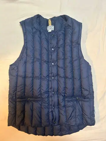 ROCKY MOUNTAIN FEATHERBED 다운 베스트 38 네이비