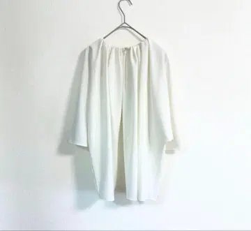 어도어 상의 블라우스 화이트