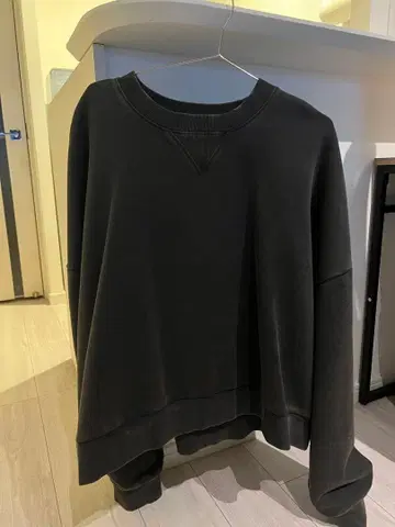 entire studios BOX CREW