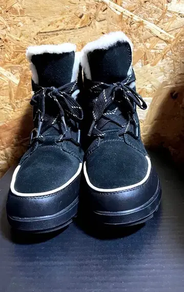 [ SOREL ] TIVOLI IV 24.5cm BLAC/NOIR