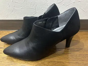 미사용 새상품 NEO RHYTHM 블랙 부티 23cm