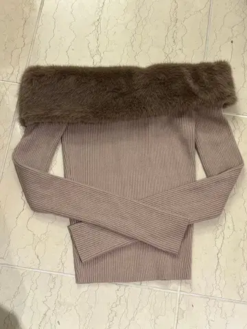 Darich 베이지 오프숄더 상의 S