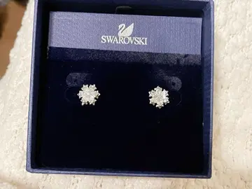 스와로브스키 스터드 귀걸이 눈송이