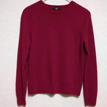 유니클로 캐시미어 100% 크루넥 스웨터 레드 빨간색 M 사이즈 새상품급