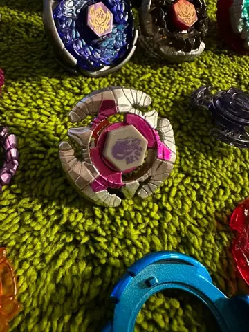 베이블레이드 아리에스 여러가지