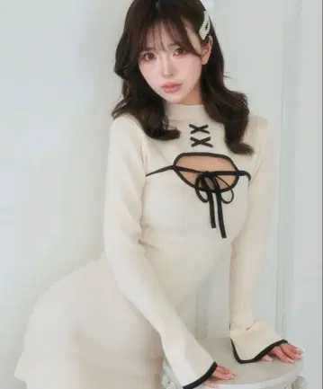 다리치 프론트 오픈 리본 니트 미니 원피스 아이보리 FL