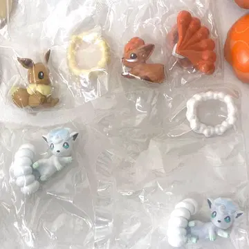 포켓몬과 알 포트 피규어 알로라 식스테일 시론 리리에 이브이