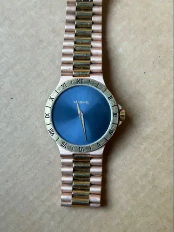 VOGUE 블루 다이얼 링크식 시계