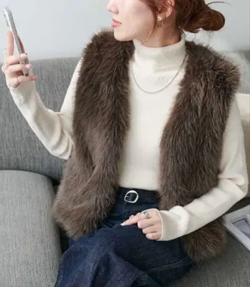 Discoat 숏 퍼 베스트 모카