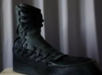 JULIUS 가죽 바인드 스니커즈 size 3