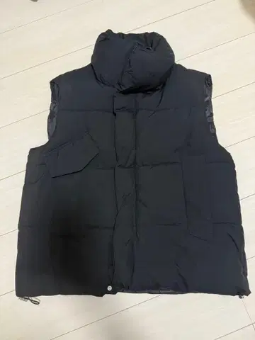 블랙 다운 베스트