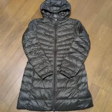 유니클로 울트라 라이트 다운 코트 M 올리브 카키