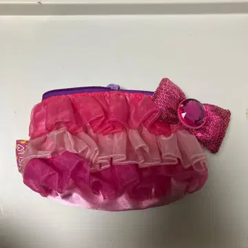 USJ 한정판 헬로키티 유니버셜 스튜디오 재팬 프릴 파우치