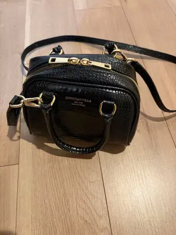 크리스찬빌라 악어 엠보 미니 보스턴 백 숄더백