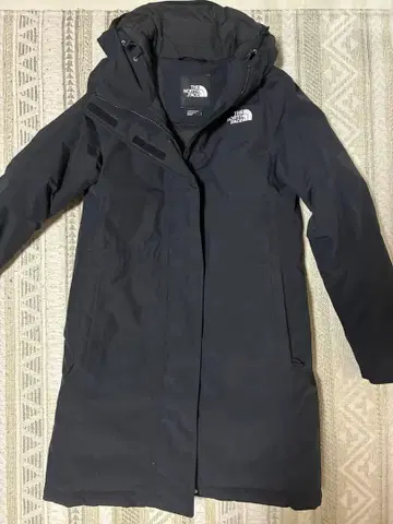 THE NORTH FACE 블랙 다운 자켓