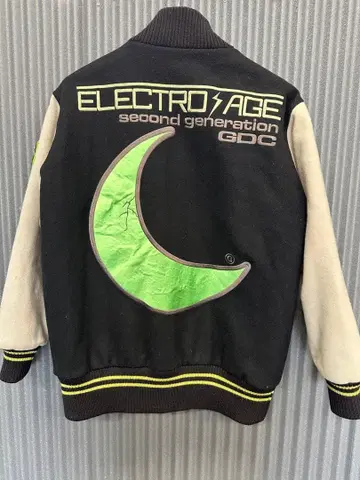 GDC 아카이브 3주년 바시티 자켓