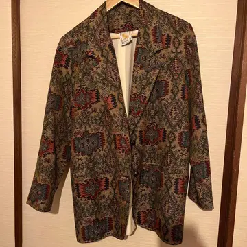 기하학 패턴 테일러드 자켓