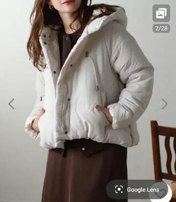 봉쥬르 사간 화이트 다운 자켓 후드 부착