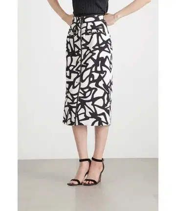 모던 지오메트릭 프린트 스커트