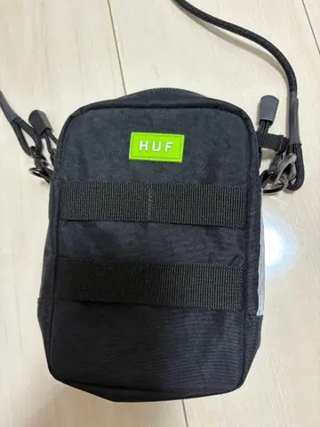 HUF 숄더백 블랙