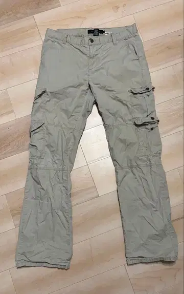 archive ck cargo pants