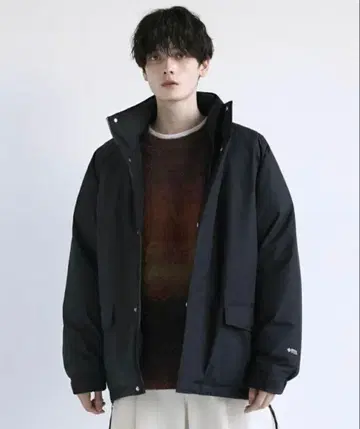 EPIC GORE-TEX 사이드 집 다운 재킷