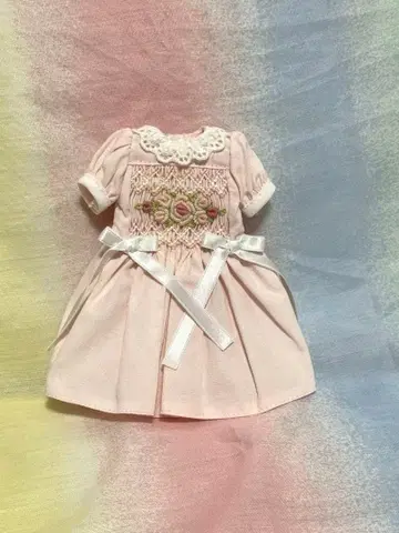 핑크 자수 드레스 (브라이스용)