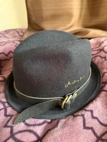 블랙 펠트 햇