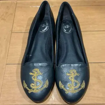 Brooks Brothers 플랫슈즈 이카리 자수