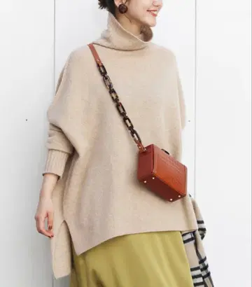 이에나 니트 하이넥 풀오버 캐시미어