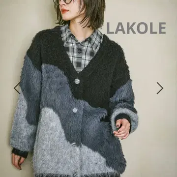 이번 시즌 완판템 라코스테 인터샤 배색 가디건 차콜