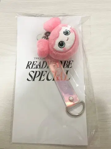 TWICE 스마트폰 참 스트랩 [ 모모 ]