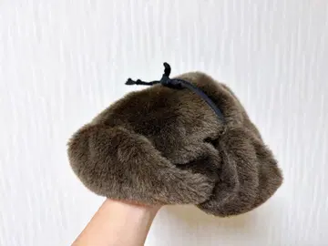 COMESANDGOES FUR EAR CAP