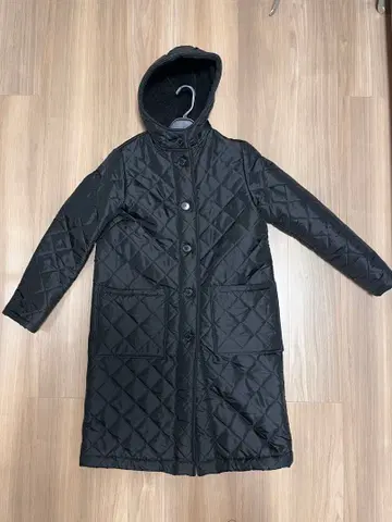 Traditional Weatherwear 퀼팅 코트 블랙