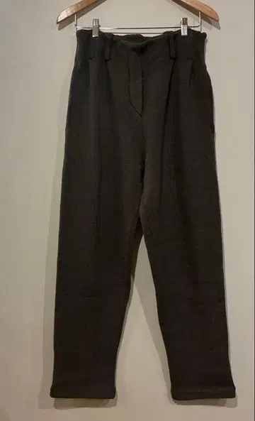 [ 새상품급 ] ETRETOKYO 니트 팬츠 Free size