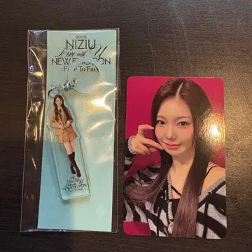 NiziU 아야카 NewEmotion D상 메지루시 액세서리