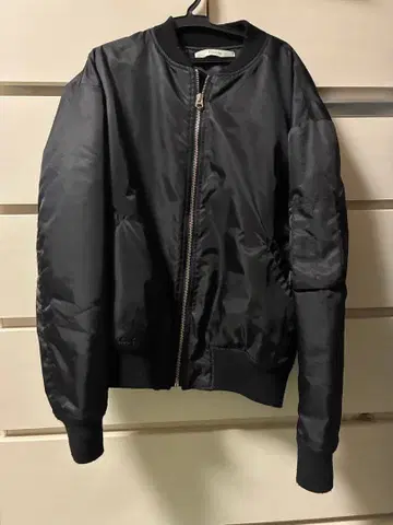 블랙 봄버 자켓