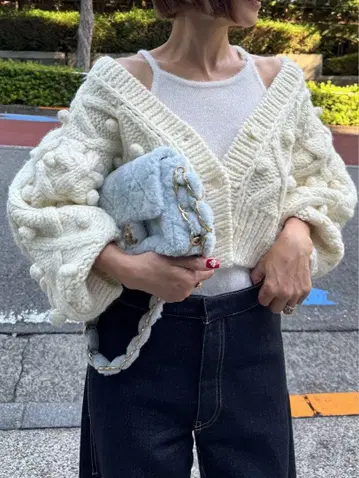 Cygne 손뜨개질 폼폼 가디건 Florent 화이트