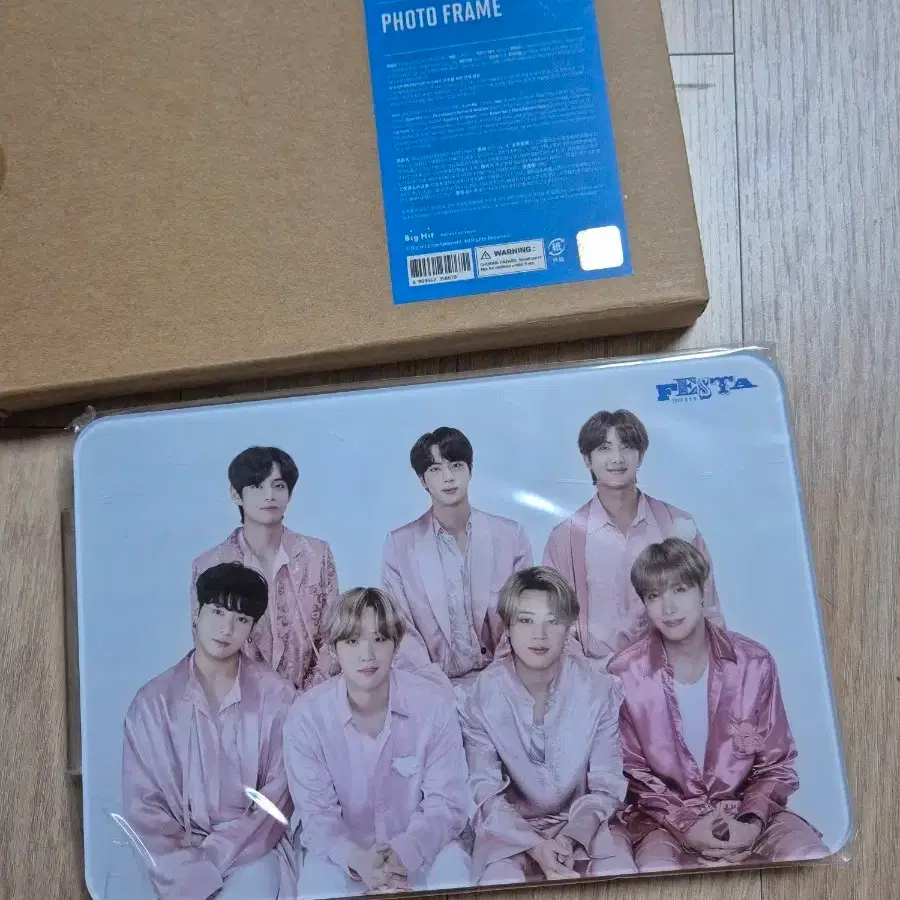 BTS 2020 FESTA フォトフレーム  ムードライト 新品未使用 BTS Bangtan Festa 2020 Photo Frame on Bunjang Global Site.