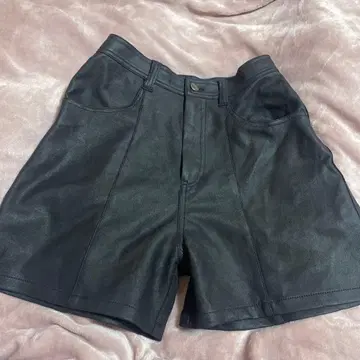 지나시스 숏팬츠/인조 가죽
