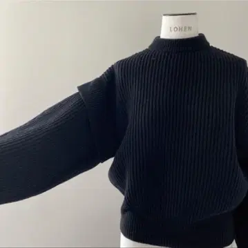 새상품급 LOHEN 레이어드 슬리브 니트 블랙