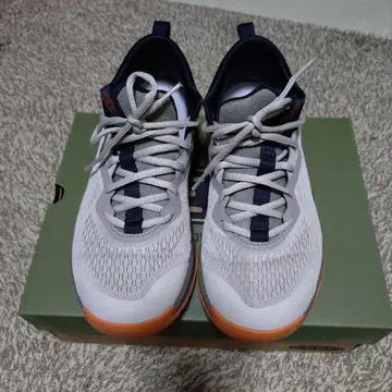 KEEN 스니커즈 베이지 계열 26.5