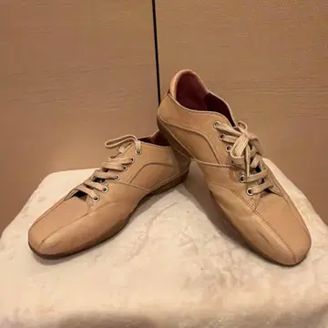 BALLY 베이지 가죽 스니커즈